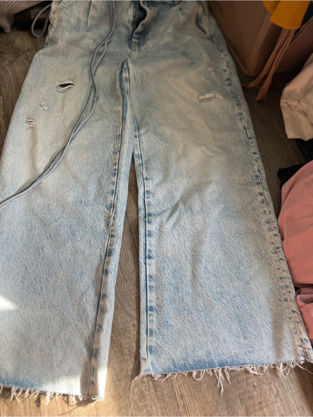 We The Free Kinsey Light Wash Distressed Wide Leg Cropped Jeans Size 28 acid - Picture 14 of 16